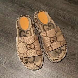 Gucci Angelina platform canvas shoes - comes with box and bag